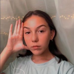 Meet your Posher, Bella